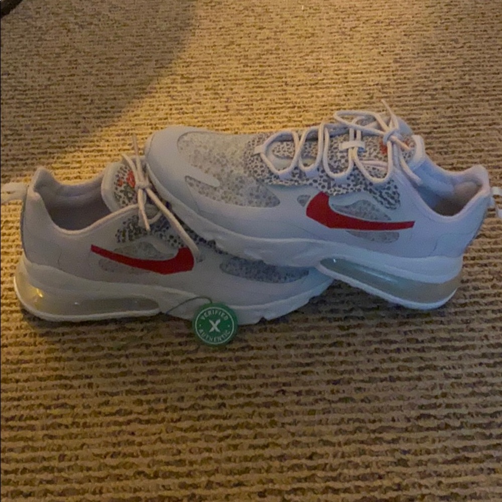 Men’s Nike shoes